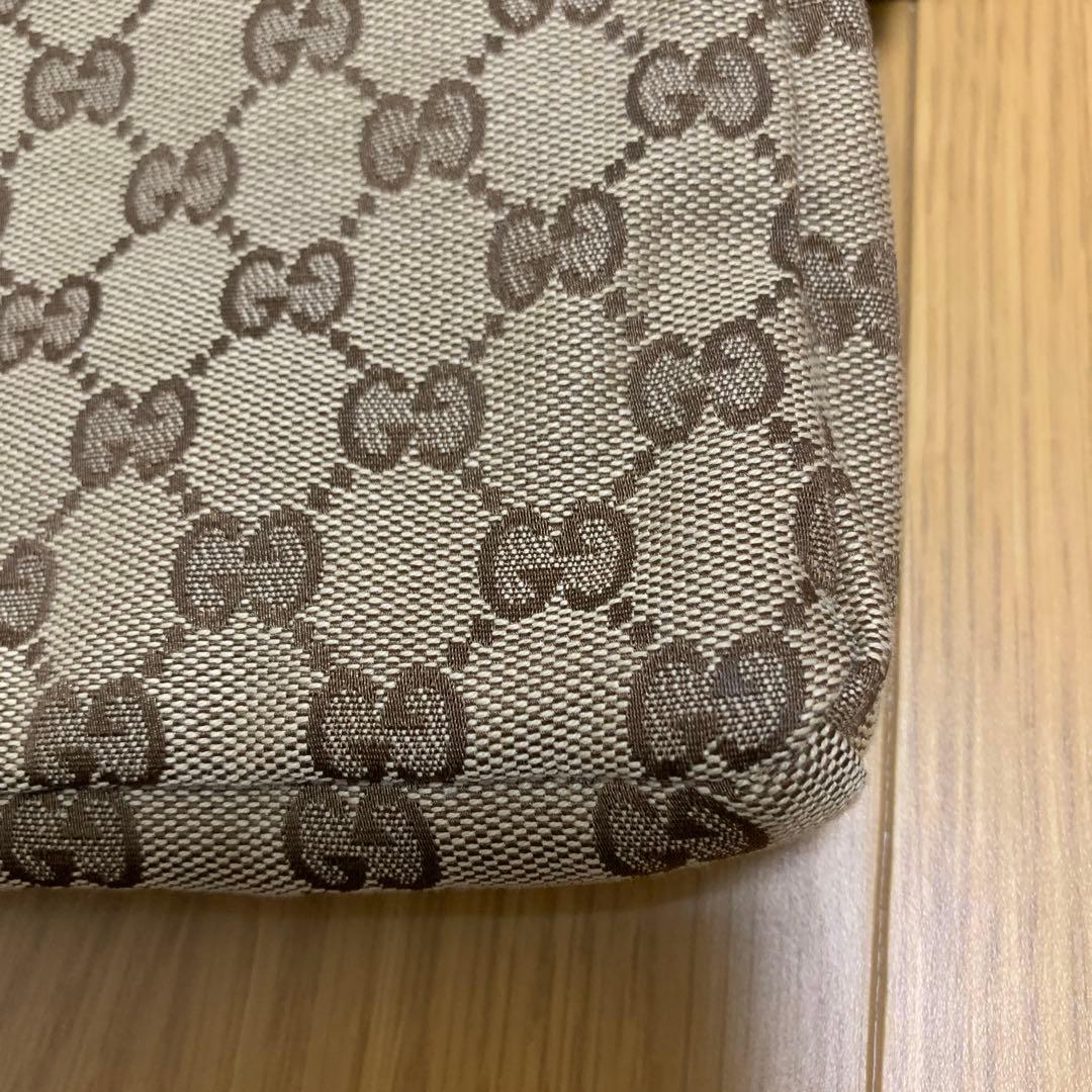 に*ん様 未使用に近い❤️GUCCI ボディバッグ キャンバス レザー