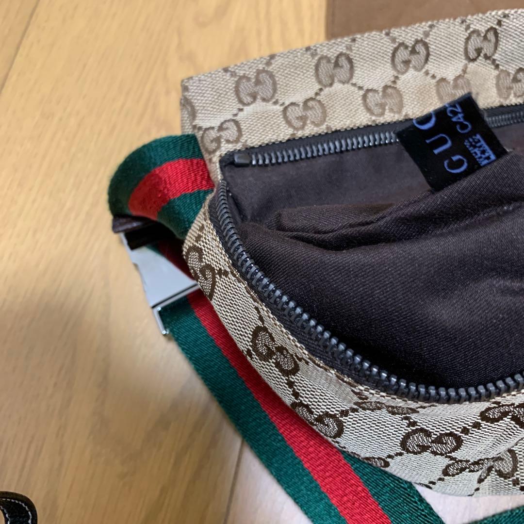 に*ん様 未使用に近い❤️GUCCI ボディバッグ キャンバス レザー