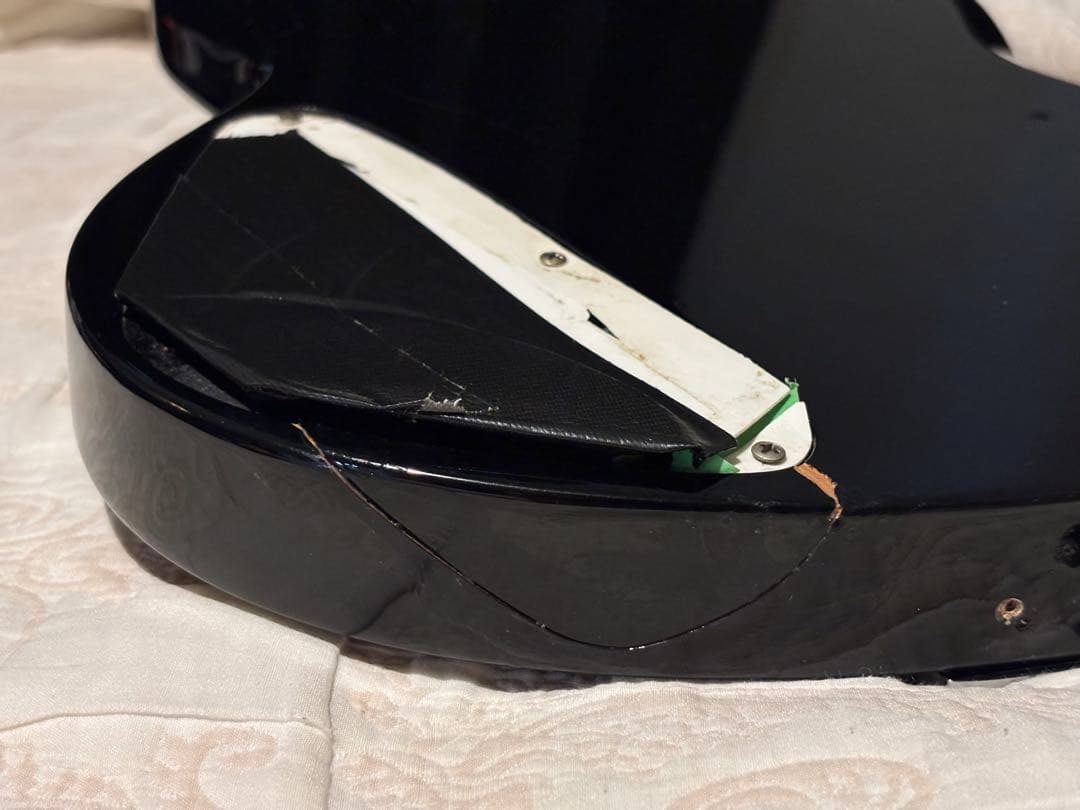 エピフォン　サイケデリックSG マエストロヴァイブローラ