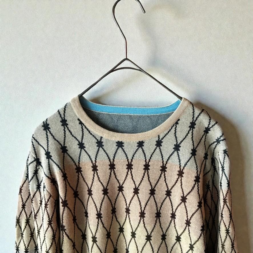 幾何学模様 長袖ニットセーター