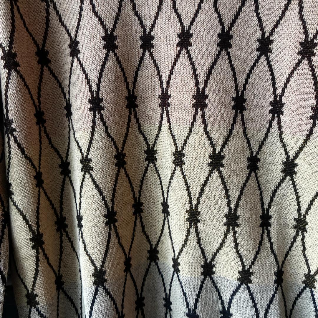 幾何学模様 長袖ニットセーター