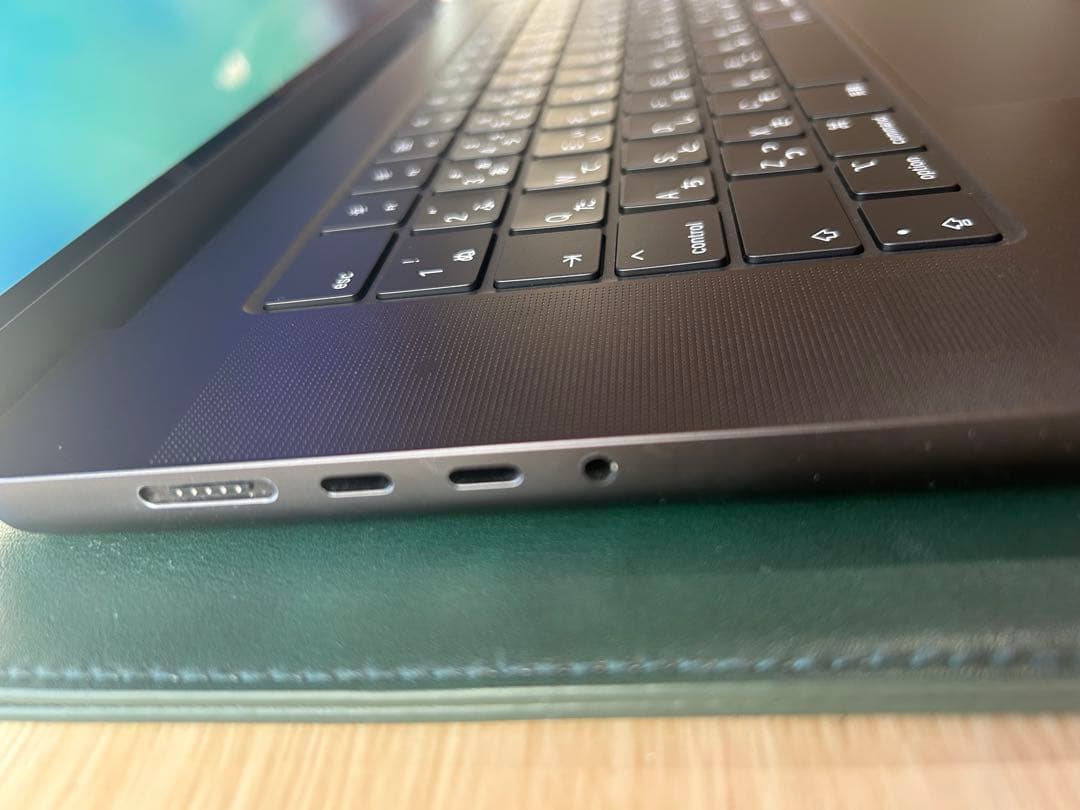 ◎美品◎【MacBook Pro M4max】16インチ128GB 4TB