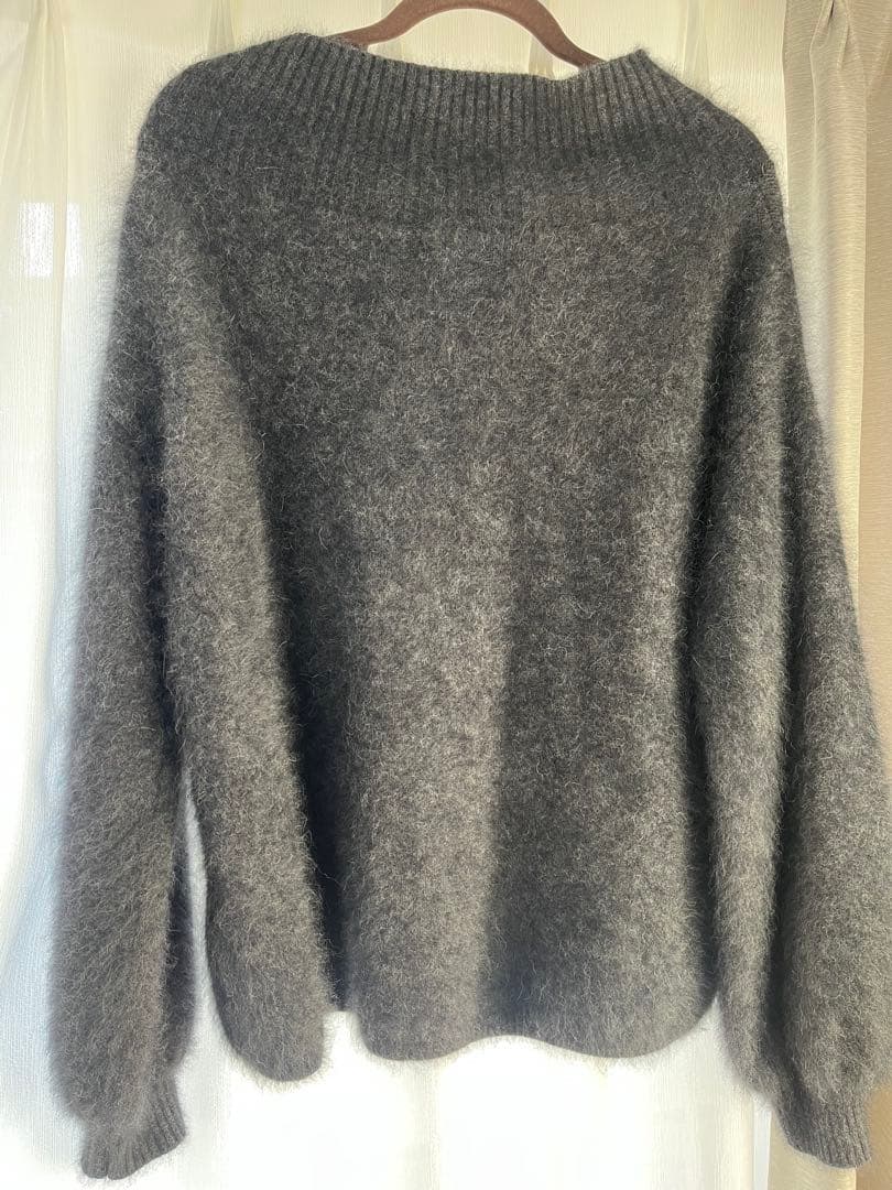 noble ファーニットオフショルプルオーバー