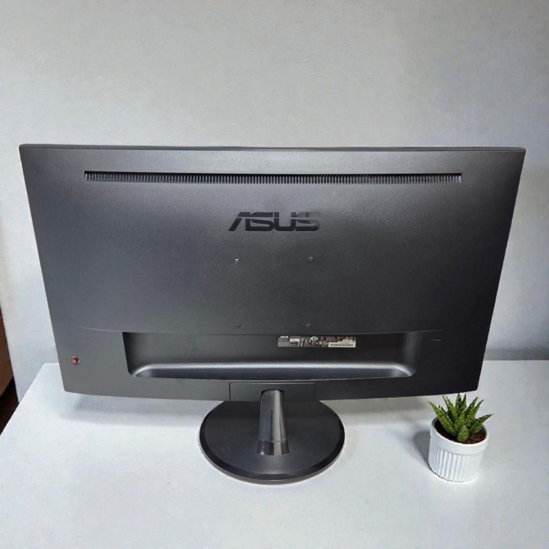 ASUS VP28UQG 4K 28型 ゲーミングモニター 2020年製