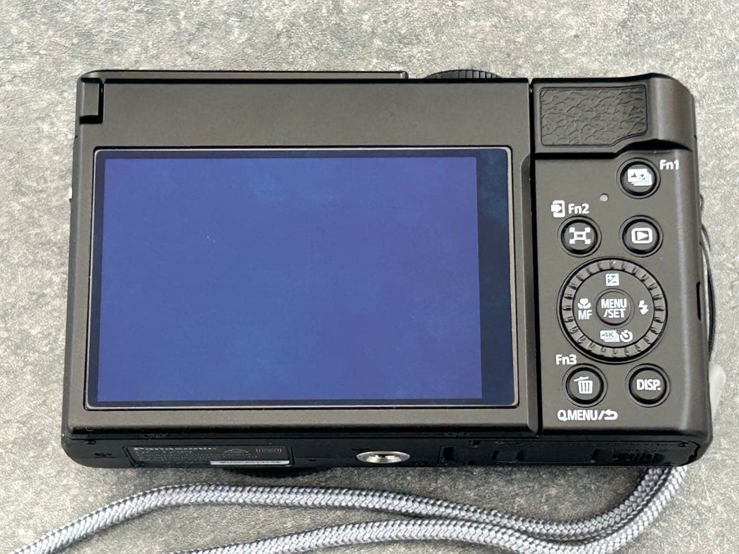 【美品・一度使用·バッテリー3個付】LUMIX TZ99ブラック