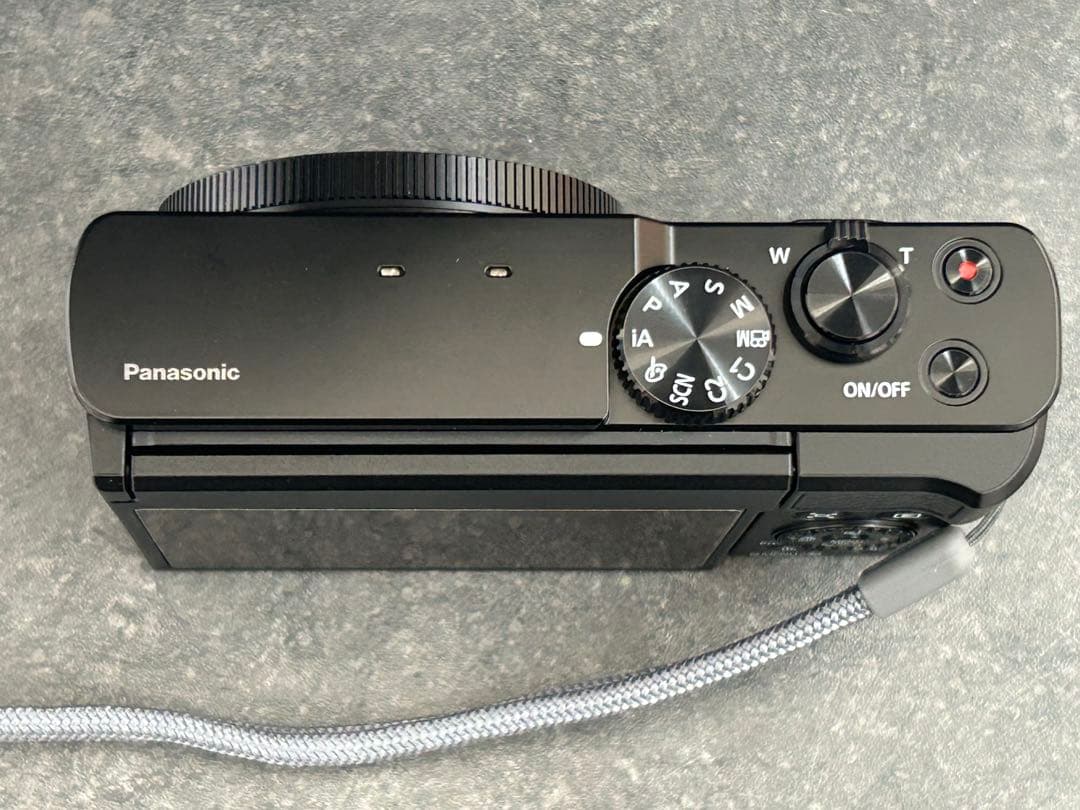 【美品・一度使用·バッテリー3個付】LUMIX TZ99ブラック
