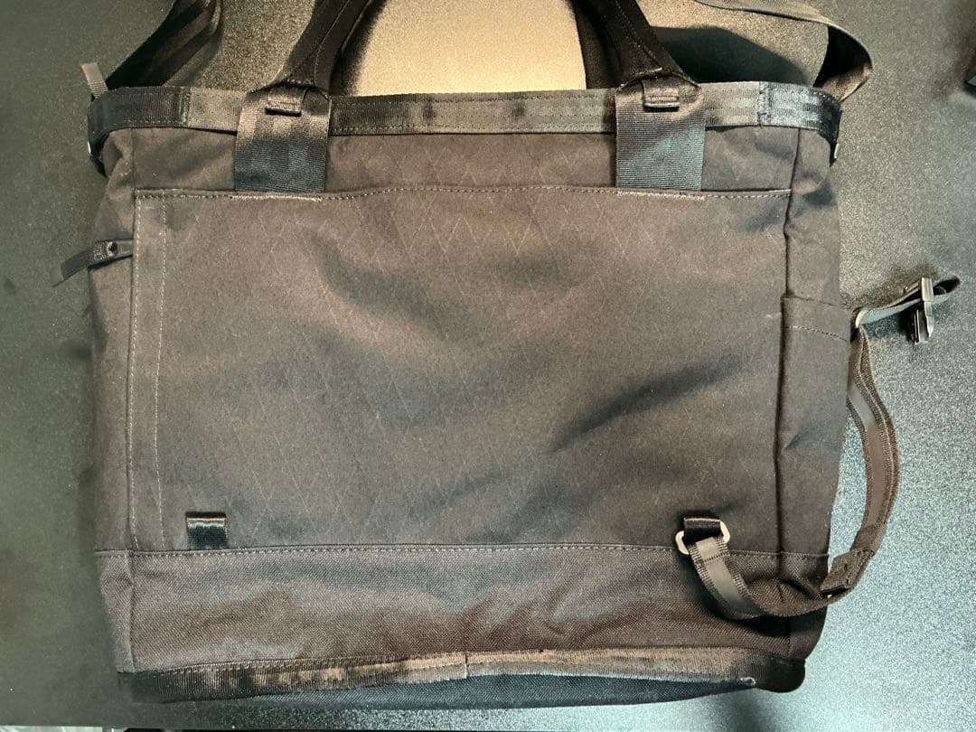 バッグ CHROME BARRAGE OFFICE 16L TOTE