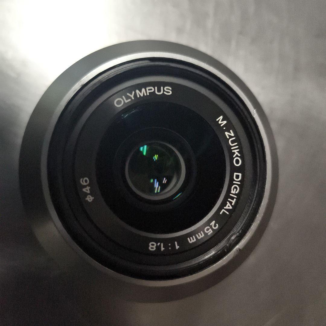 OLYMPUS E-M10 Mark III ミラーレスカメラ レンズ三本セット