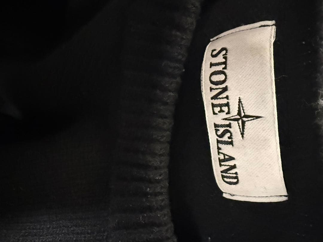 Stone  ブラック ニットセーター