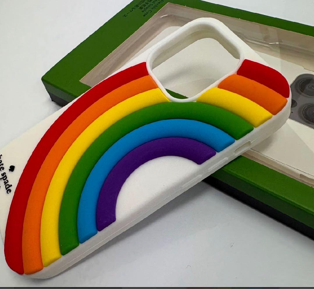 在庫わずか☘️正規品 ケイトスペードiPhone14Pro ケース 虹 レインボー