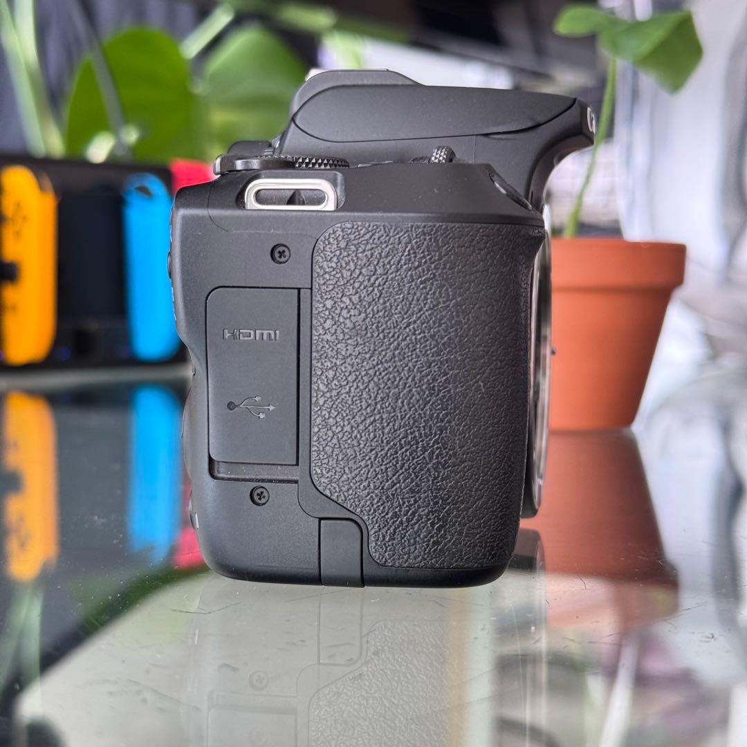 【格安・早い者勝ち】Canon EOS Kiss X10 デジタル一眼レフカメラ