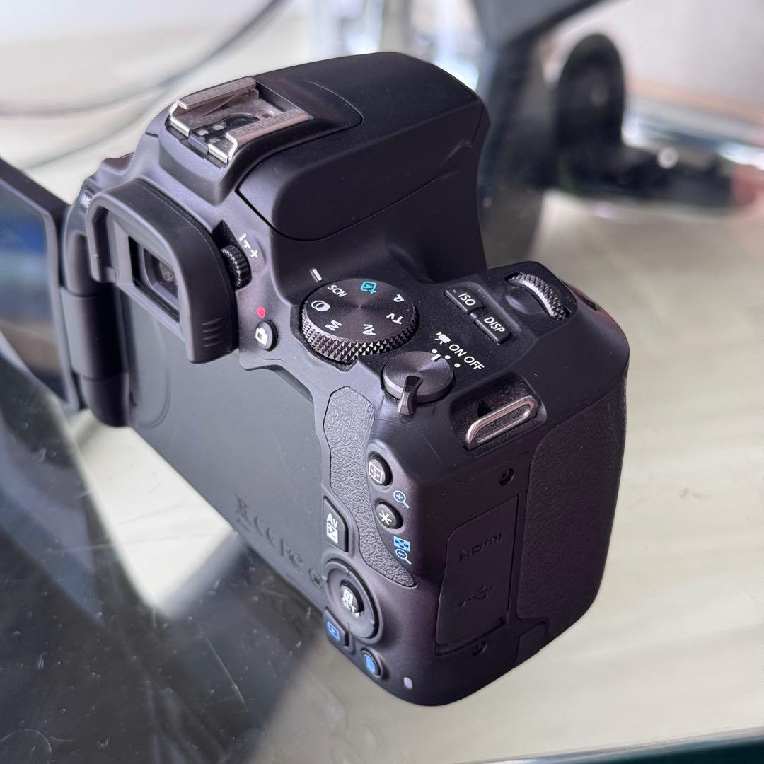 【格安・早い者勝ち】Canon EOS Kiss X10 デジタル一眼レフカメラ