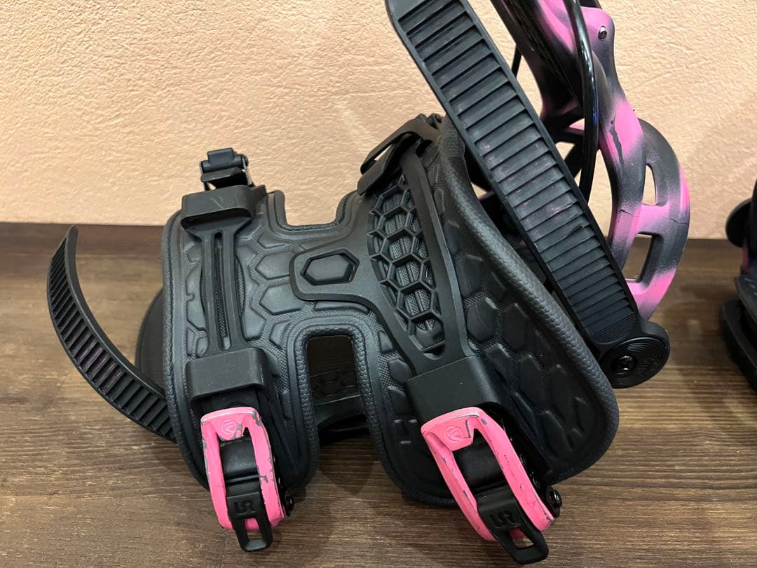 FLOW FENIX-PLUS スノーボードビンディング