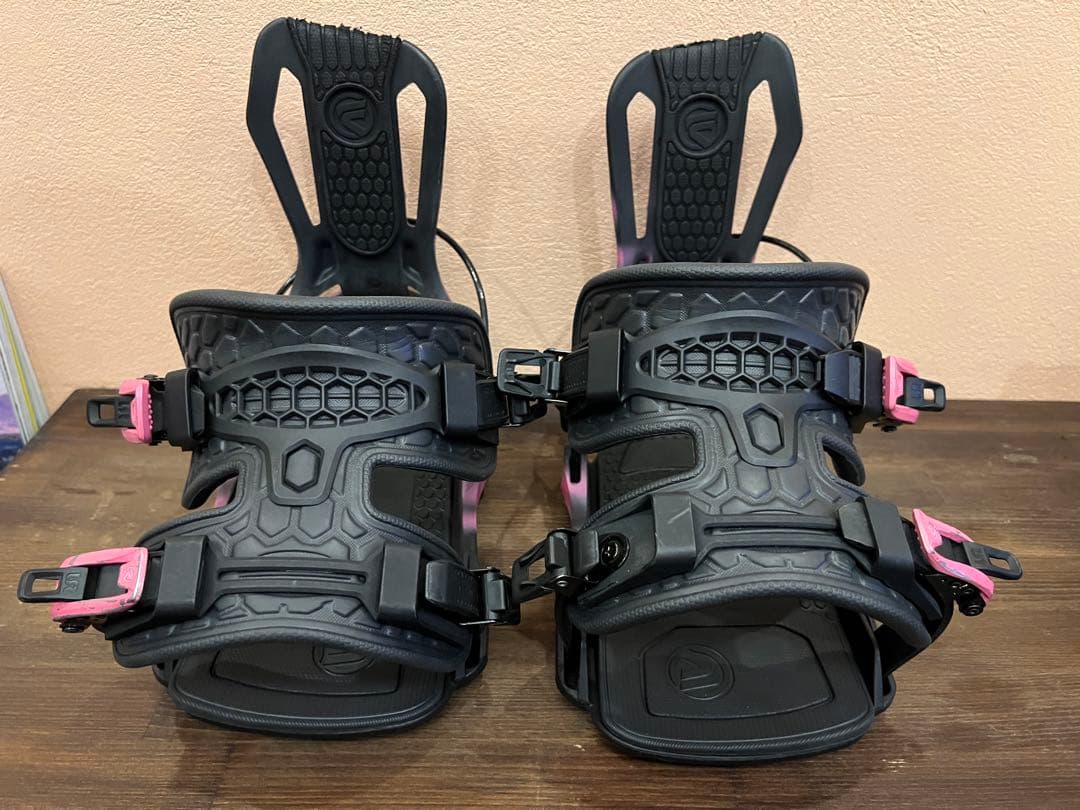 FLOW FENIX-PLUS スノーボードビンディング