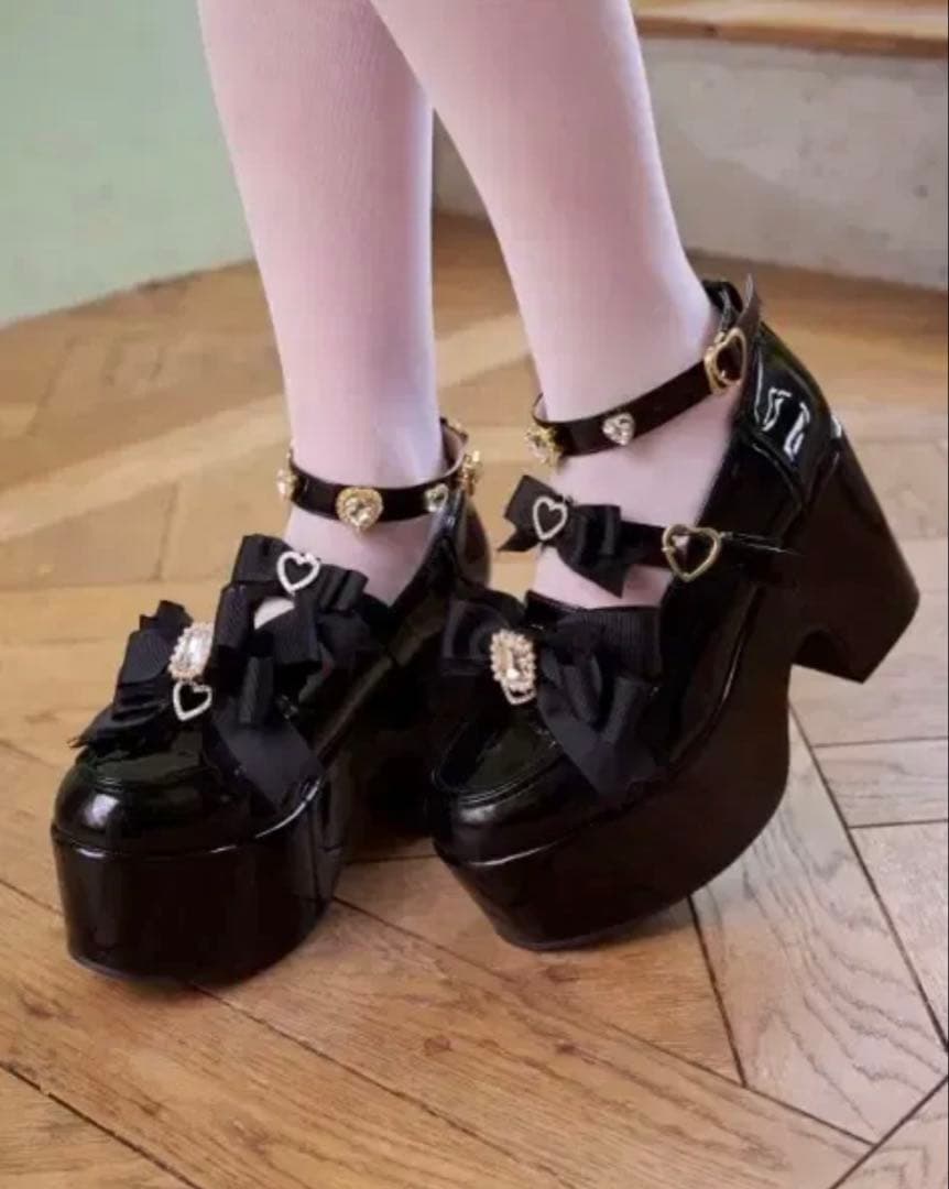 ち*と様 LIZLISA ハートビジュープラットフォームローファー　黒