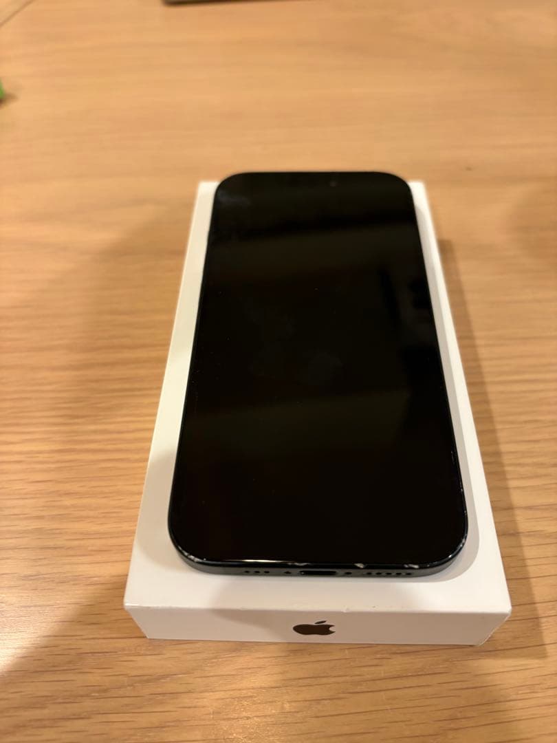 iPhone 15 ブラック 128GB simフリー　バッテリー92%