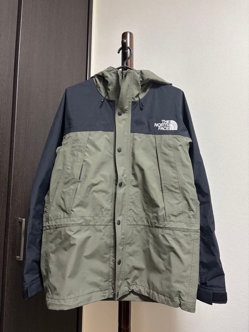 THE NORTH FACE マウンテンパーカー オリーブ/ブラック