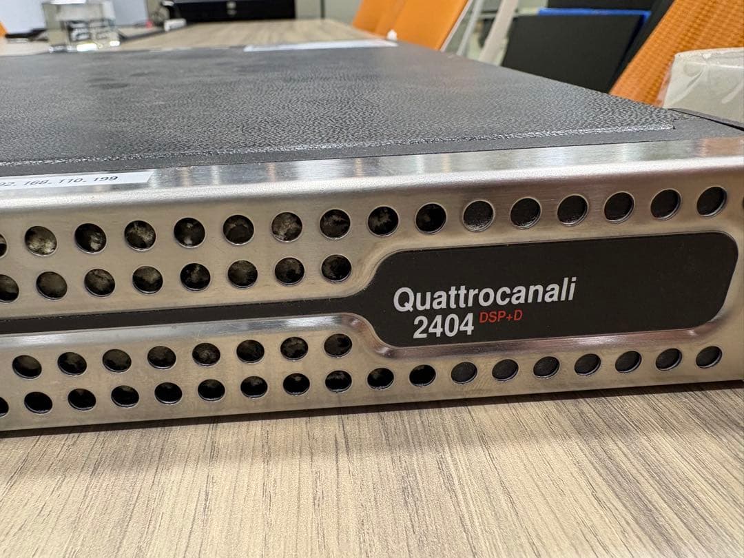 Powersoft Quattrocanali 2404 DSP-D アンプ