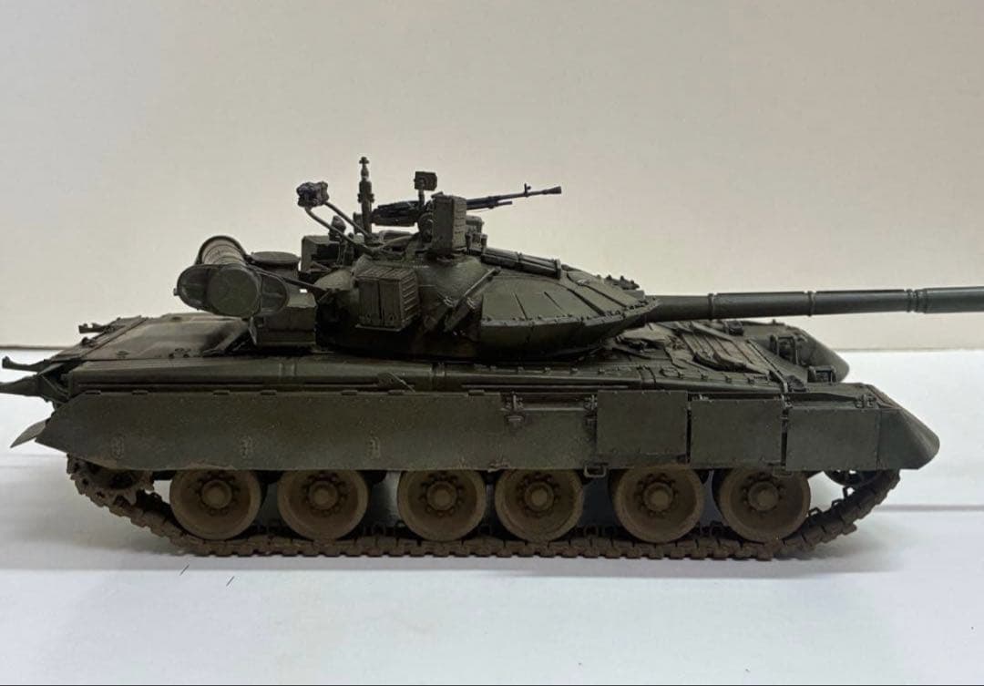 hysy　T-80BVM 海軍歩兵　完成品　戦車　模型　プラモデル