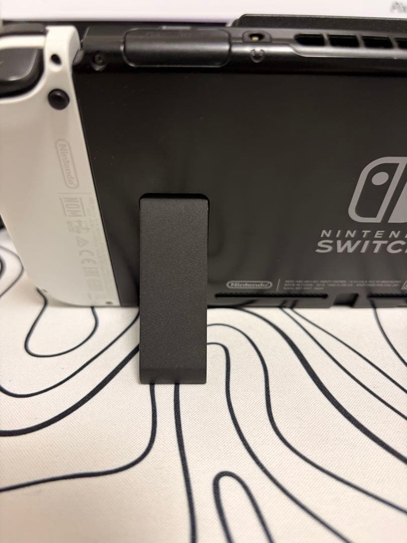 Nintendo Switch グレー 本体(Joyconは有機ELの白)
