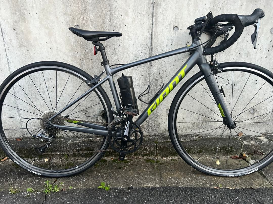 あいう Giant ロードバイク contend2