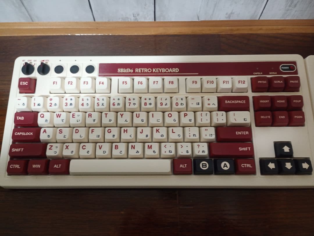 8BitDo レトロキーボード テンキー付き