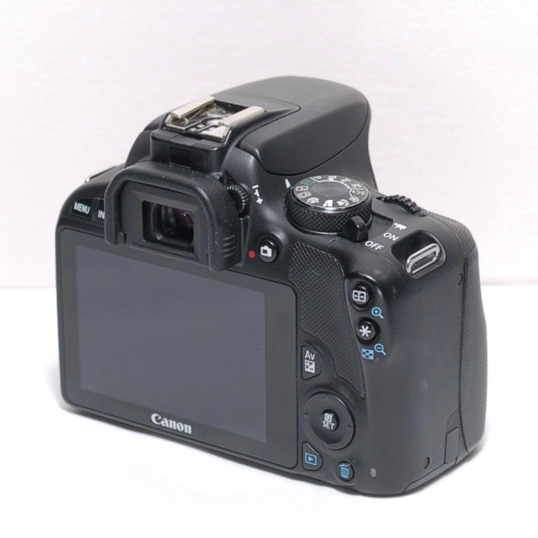 ✨軽量でカメラ女子に✨CANON KISS X7✨カフェ写真に✨シングルレンズ