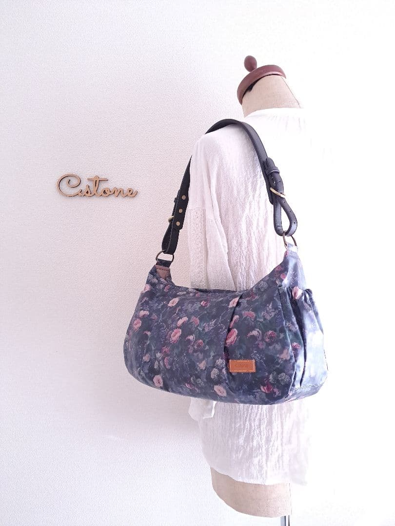 torinoki様　持ち手付　リバティ　魔女子さんノワール　横長ショルダーバッグ