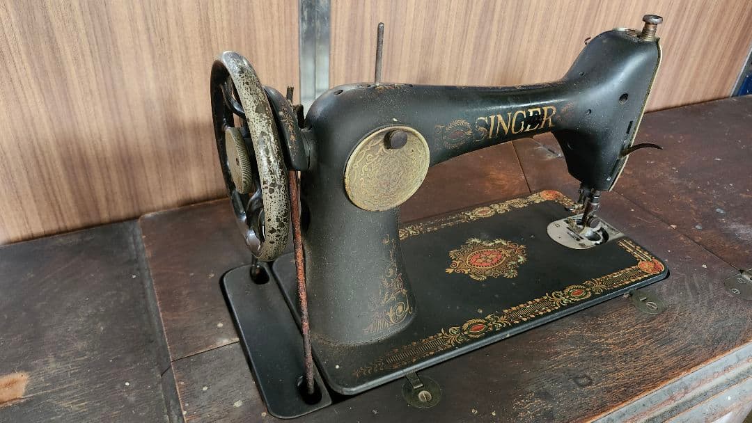 アンティーク　シンガー SINGER　足踏みミシン　編脚　108年前のアメリカ製