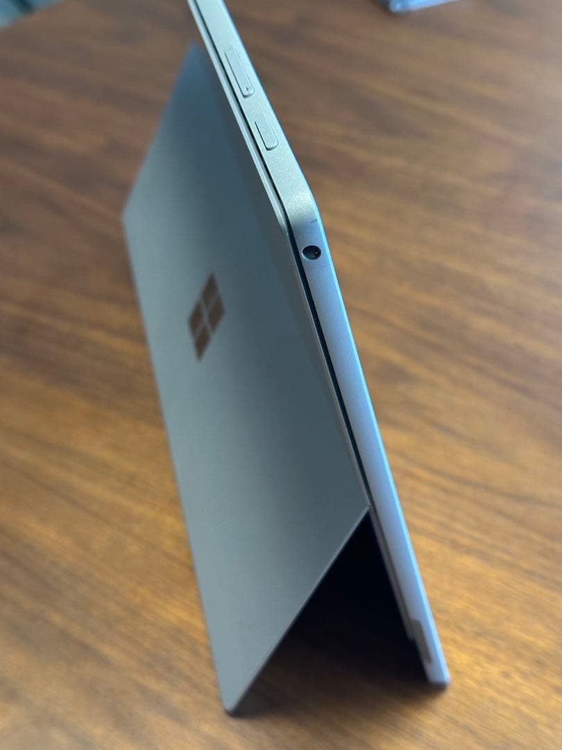 美品Surface Pro5 LTEモデル i5-7300 128GB