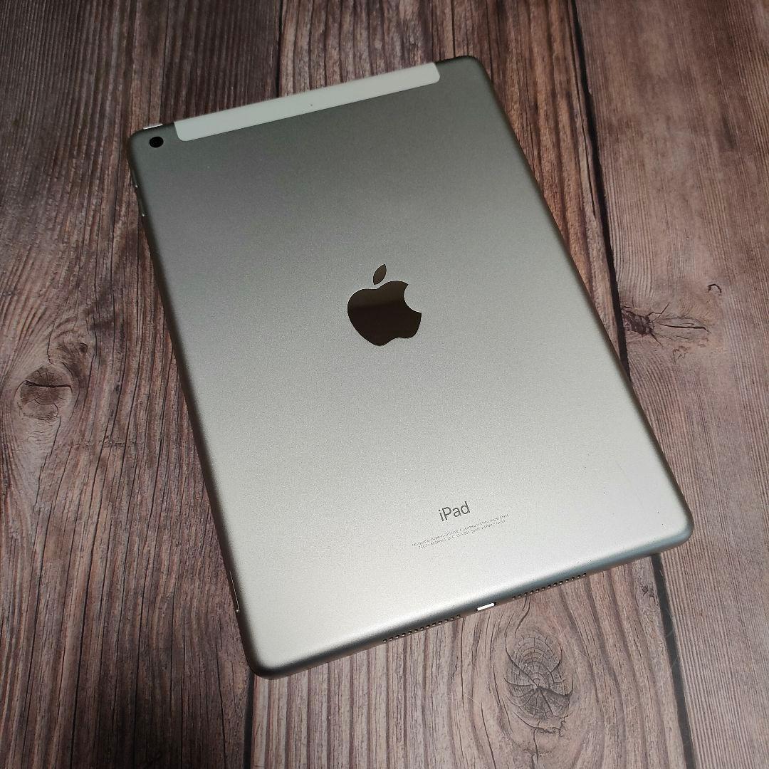 iPad 第6世代 32GB シルバー SIMフリー 美品