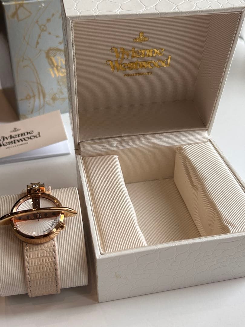 ヴィヴィアンウエストウッド Anniversary 立体オーブ 時計