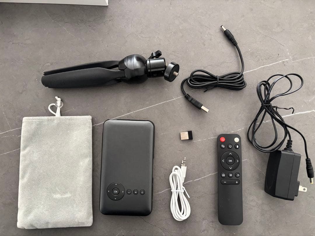 カベーニ　KABÉNI ミニスマートプロジェクター