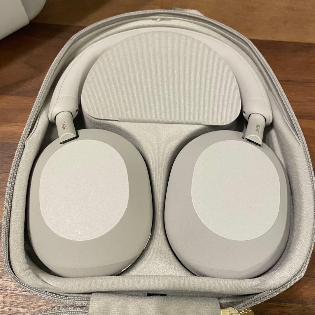 新品未使用 SONY WH-1000XM5ワイヤレスヘッドホン プラチナシルバー