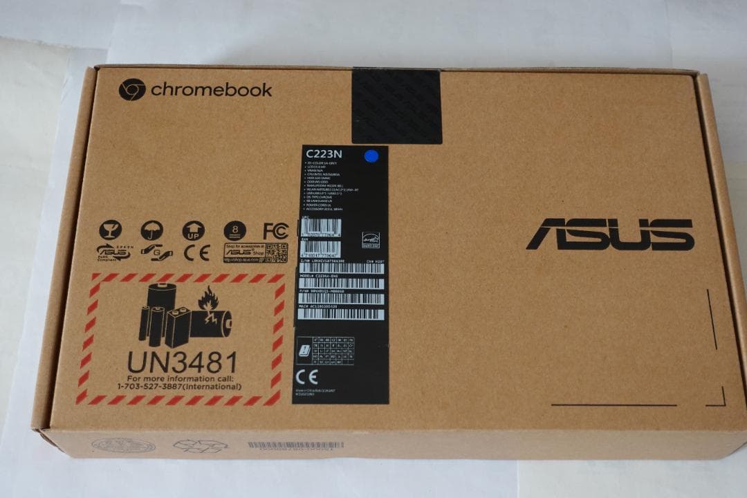 ASUS Chromebook C223N 英語配列キーボード