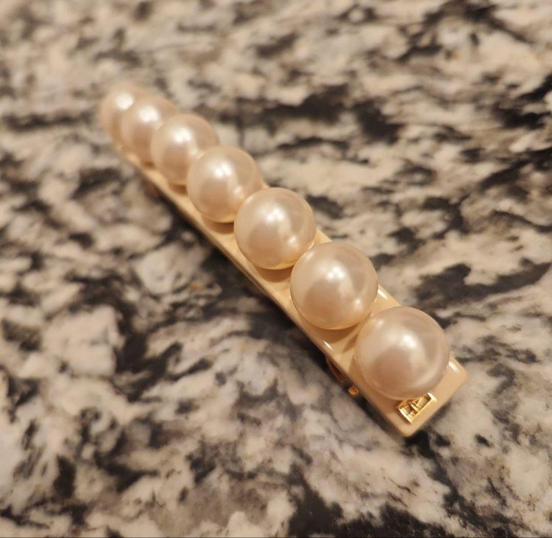 アレクサンドルドゥパリ パールバレッタ　ベージュ　8cm