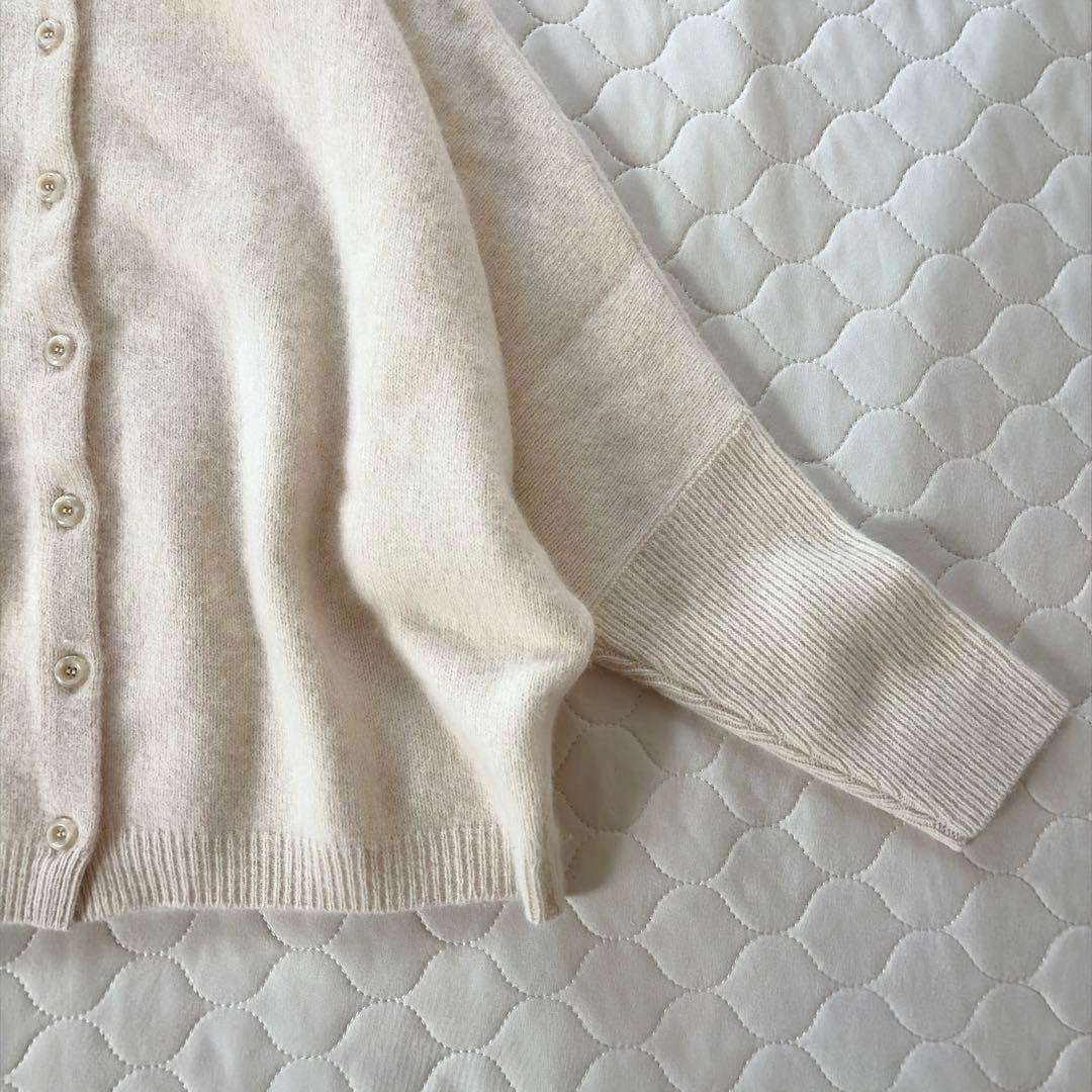 【24SS美品】BEARDSLEY FOXウール後ろボタンニット　アイボリー