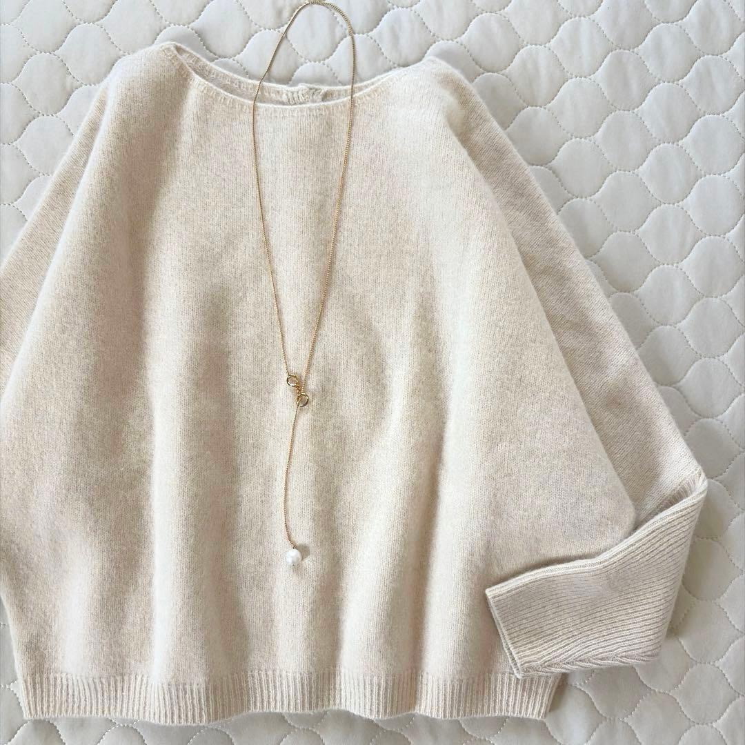 【24SS美品】BEARDSLEY FOXウール後ろボタンニット　アイボリー