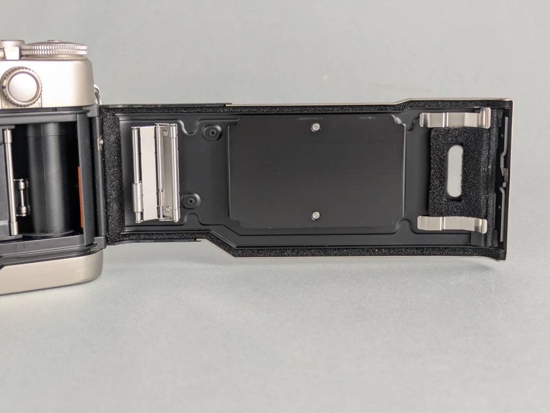 CONTAX G2 レンジファインダーカメラ シルバー