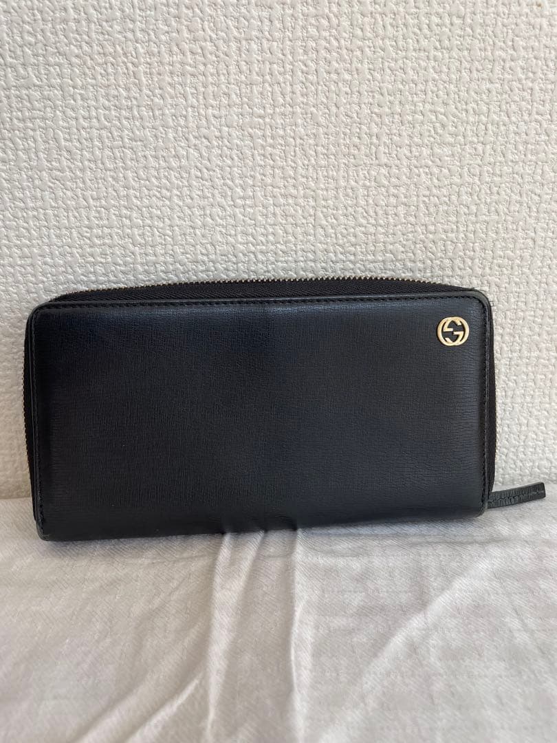 【Rii】GUCCI 黒 長財布 ゴールドロゴ