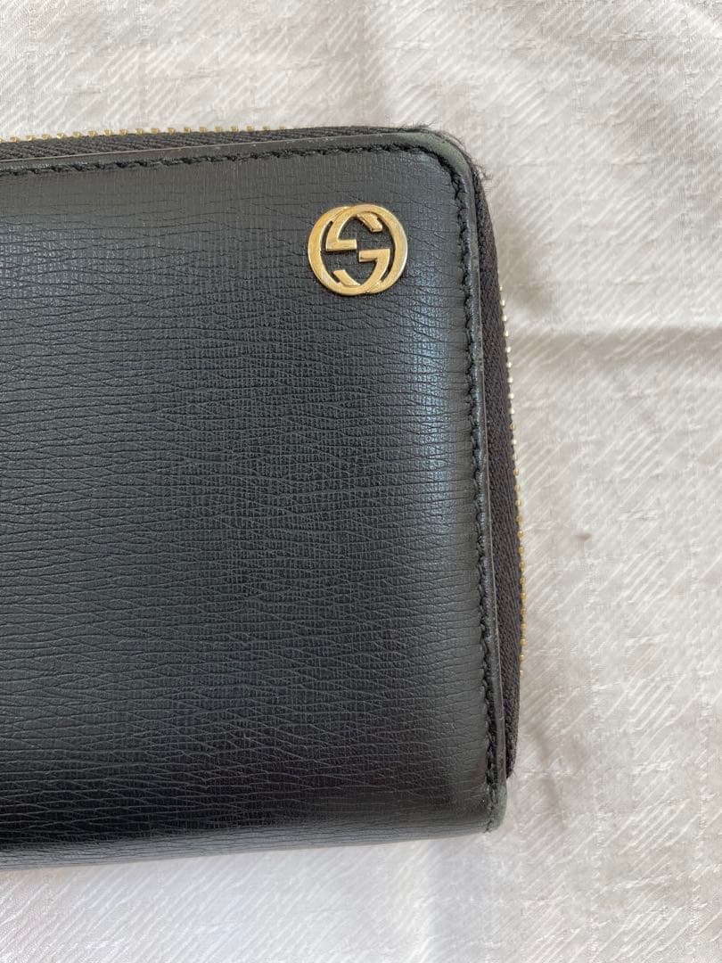 【Rii】GUCCI 黒 長財布 ゴールドロゴ