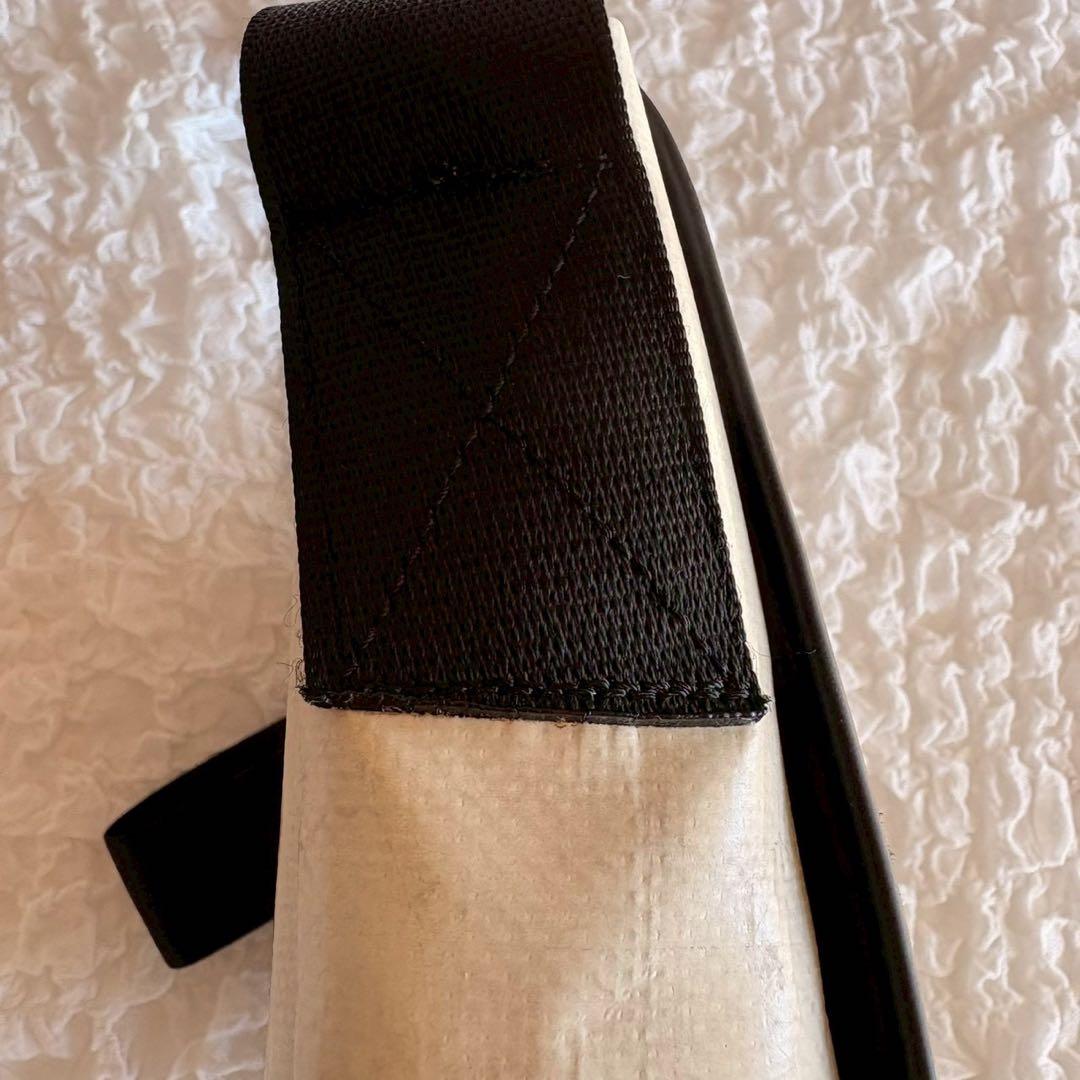 FREITAG F11 LASSIE 小さな英字入り