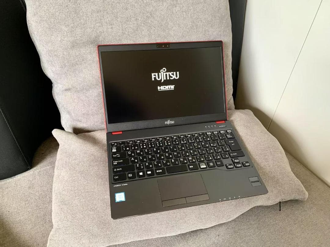 FUJITSU 第7世代 i5 Win10/8G/256GB SSD