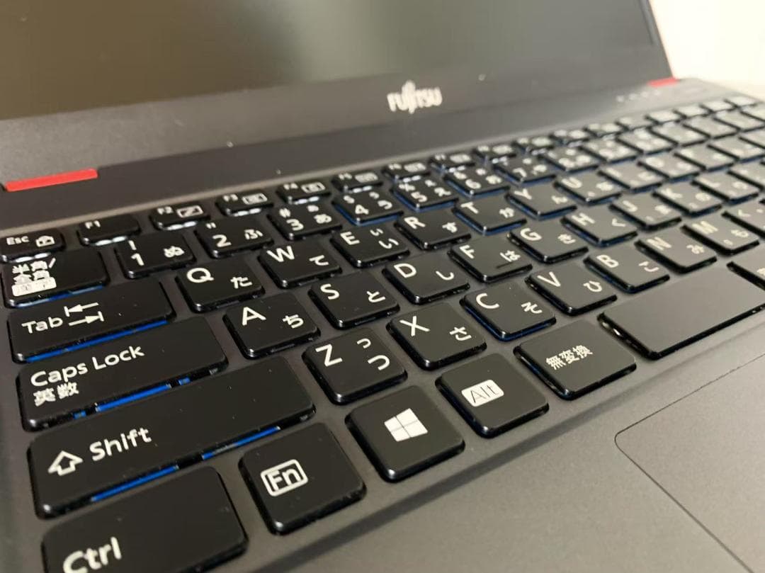 FUJITSU 第7世代 i5 Win10/8G/256GB SSD