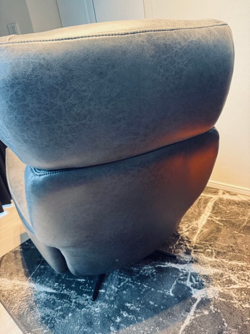 【新品未使用】【レザーテック　革】【電動リクライニングチェア】【人気カラー】