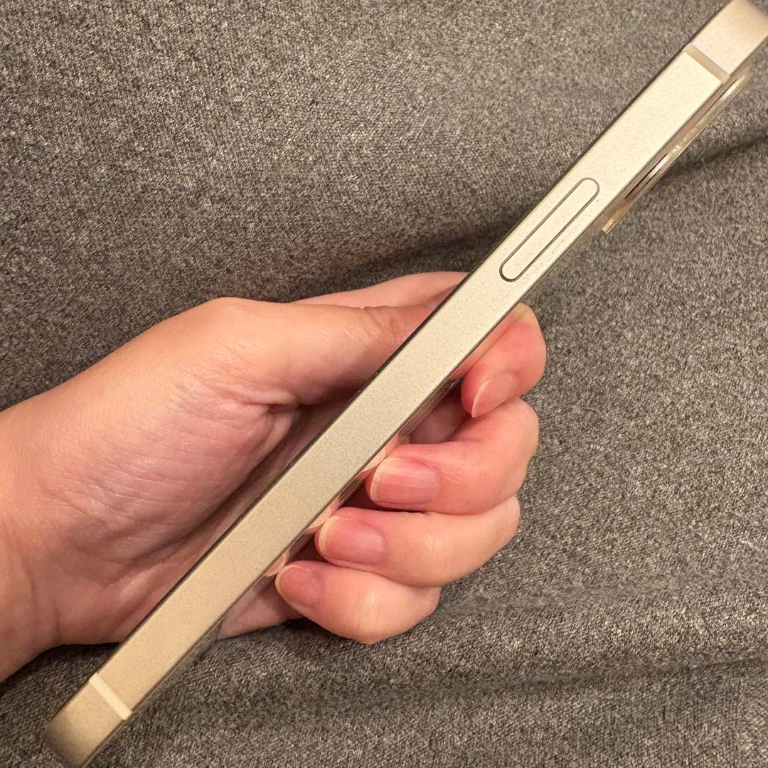 【限定値下げ】iPhone12 128GB ホワイト 初期化済み 最大容量82%