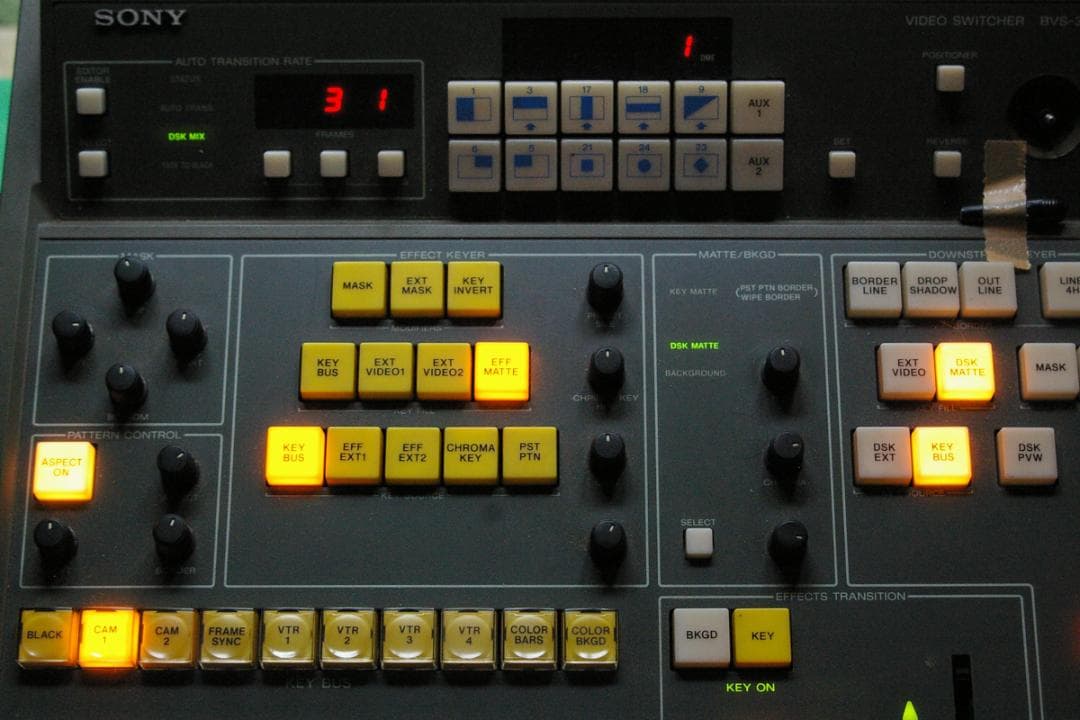 ソニー放送用スイッチャ—BVS-3100中古品の出品です。