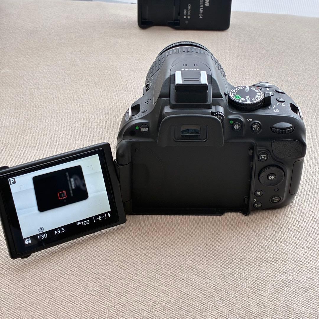 Nikon D5200 デジタル一眼レフ カメラ