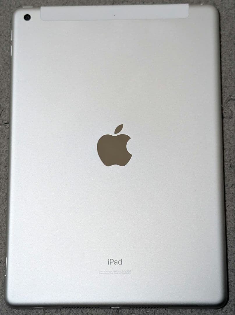 iPad第7世代 32GB シルバーSIMフリーモデル