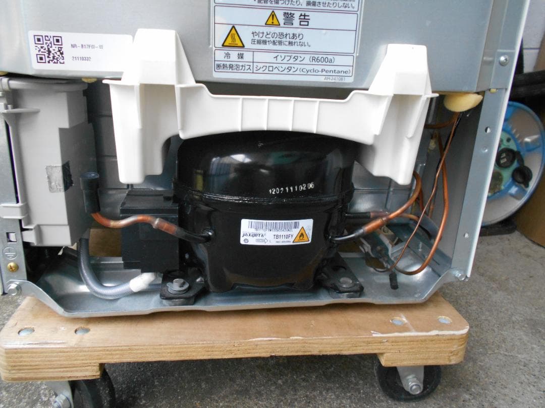 パナソニックホワイト冷蔵庫 168Lガラス棚付き